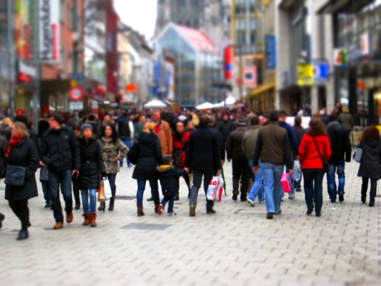 De winkelstraat als luilekkerland voor retailers: over een tijdje kunnen ze deze mensen een leuk aanbod doen terwijl ze in de buurt van hun winkel lopen!